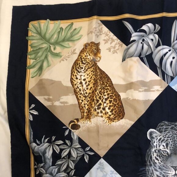 Vintage Ferragamo jungle cat scarf - Picture 3 of 13